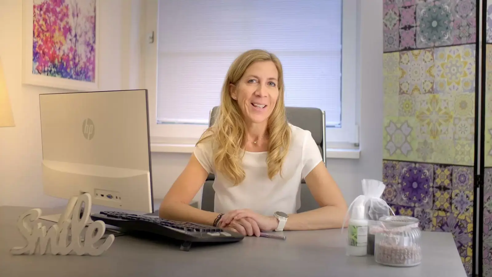 Dr. Andrea Lederer erklärt die Online-Hormontherapie